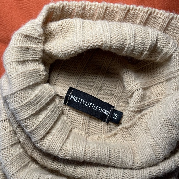 turtleneck flowy cropped sweater with balloon sleeves - Picture 6 of 7